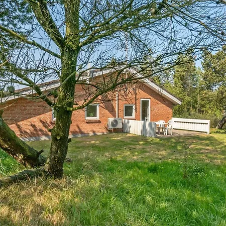 Cora - 1km From The Sea By Interhome Feriehus *