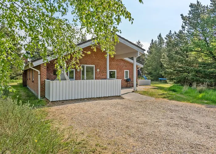 Holiday home Cora - 1km From The Sea By Interhome *